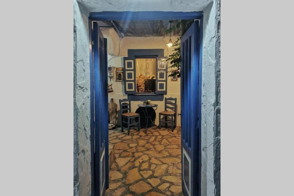 Anneta'S Suite Agia Marina  Luaran gambar